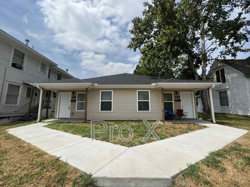 Joplin House: 206 N Wall