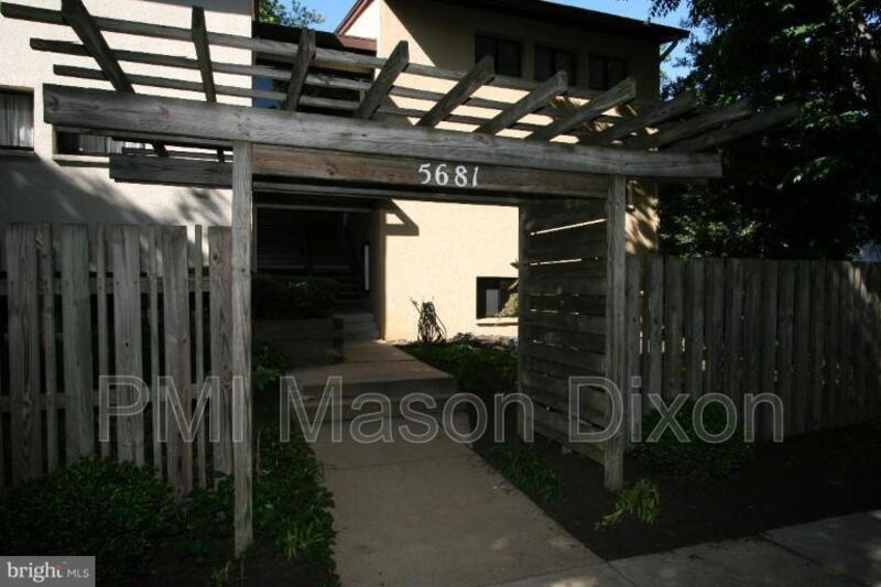 Columbia Condo: 5681 Harpers Farm Road