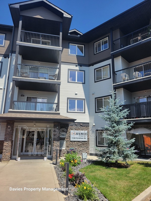 Edmonton Condo: 1196 Hyndman Road NW