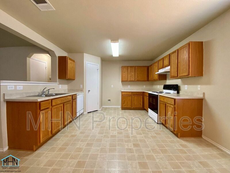 FABULOUS Single Story 3 bed/2 bath/2 car garage with Office and in NEISD School district. - Photo 7