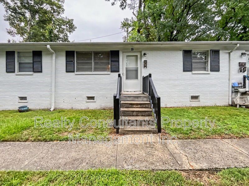 Greensboro House: 1813 Walker Avenue