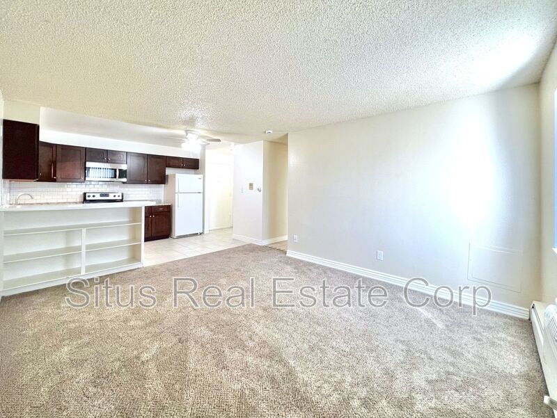 Arvada House: 6087 Wadsworth Blvd.