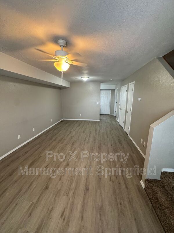 Springfield Townhome: 4131 S Glenn Ave