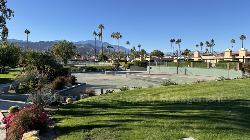 Palm Desert Condo: 72795 Fleetwood Cir