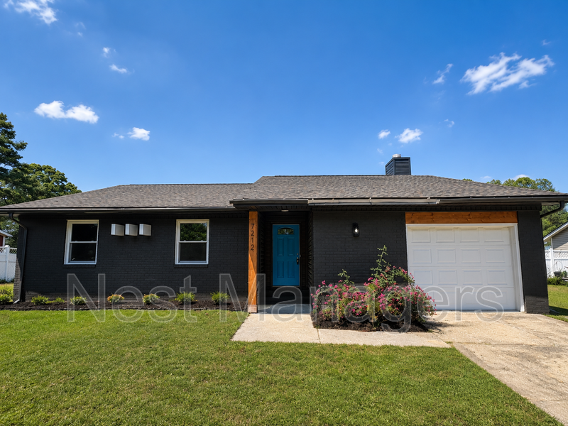 Fayetteville House: 7212 Reedy Creek Drive