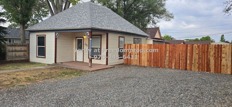 Fruita House: 167 S Maple Street