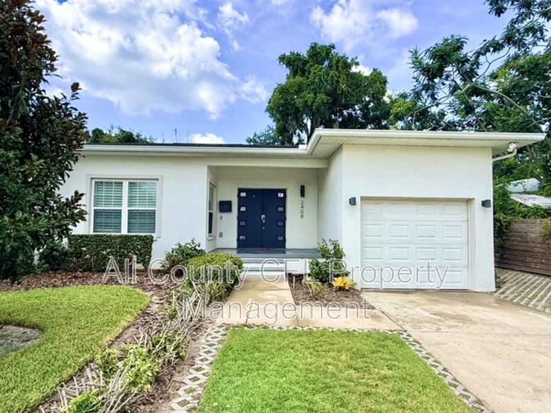 Orlando House: 2408 Corrine Drive