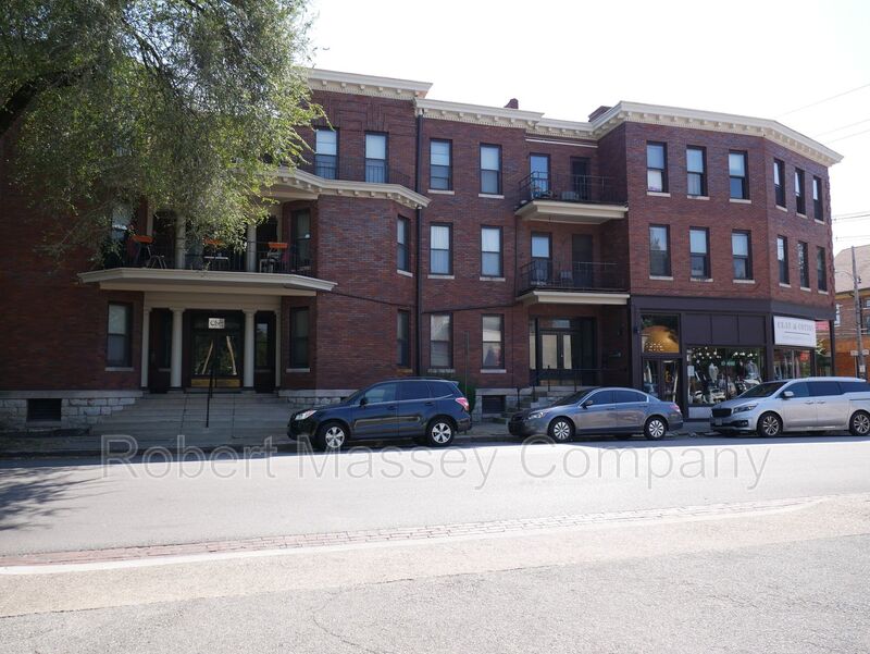 Louisville Condo: 2004 Cherokee Parkway