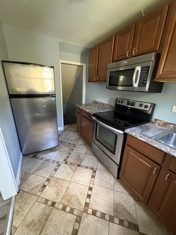 Washington House: 644 Burns Street Southeast