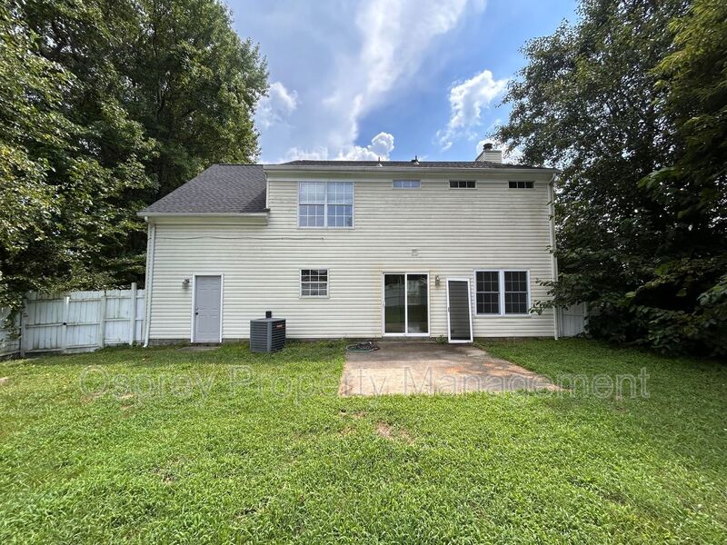 Spacious & Updated 4-Bedroom Gem in the Heart of Chesapeake! – ASK ABOUT OUR ZERO DEPOSIT! - Photo 20