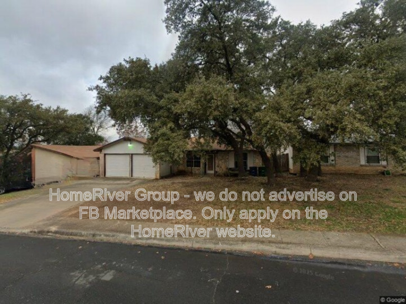 San Antonio House: 5931 Hidden Dale