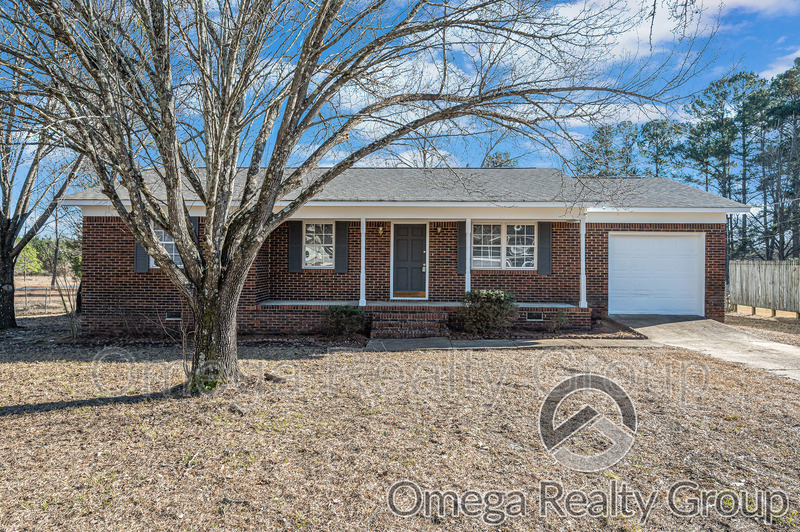 Rainbow City House: 116 Eddie Cir