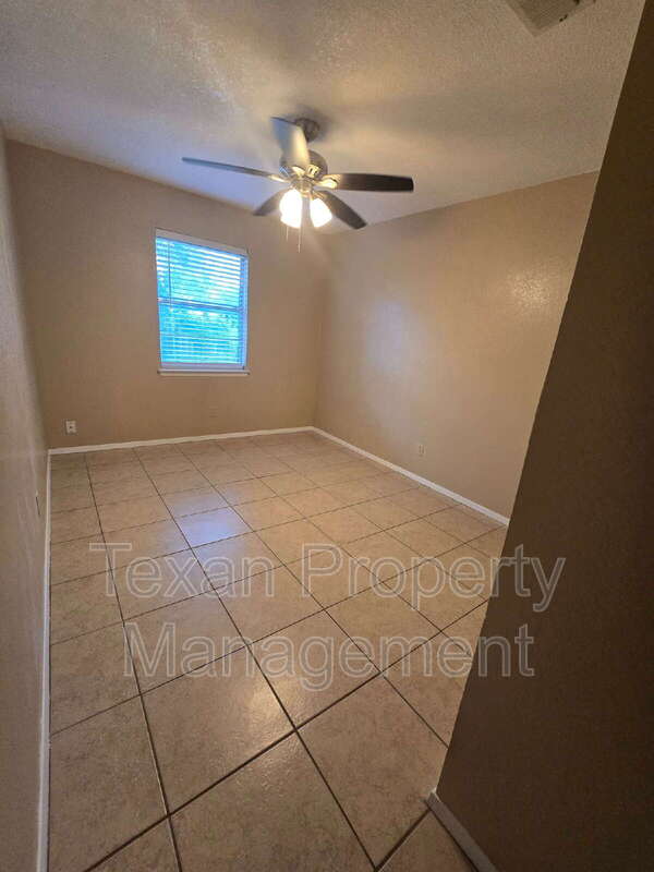 Weatherford Condo: 1012 Lynn Street