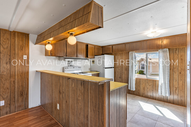 Santaquin House: 440 W Main St