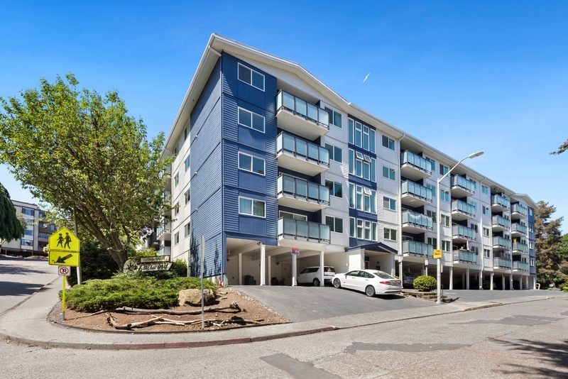 Seattle House: 3711 26th Place W
