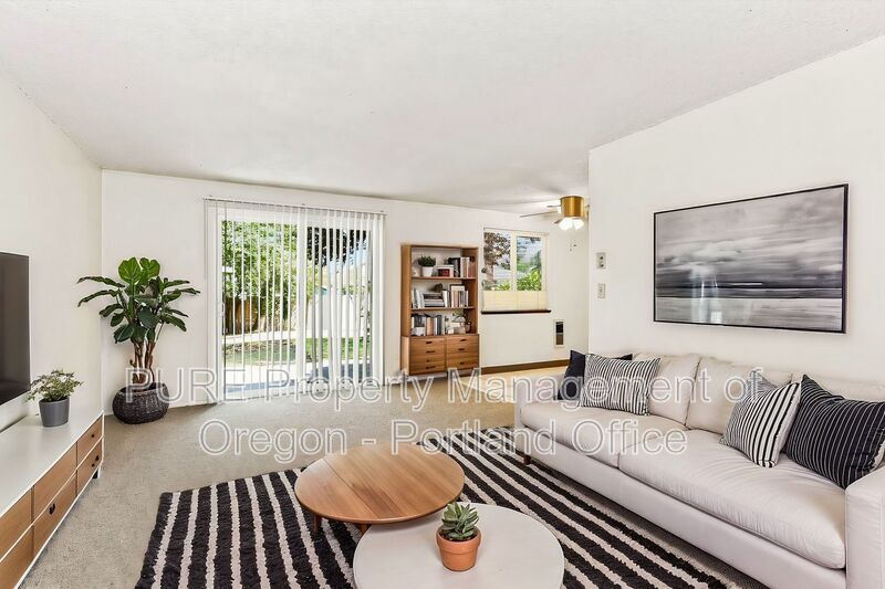 Gresham Condo: 1725 SE 5th Street