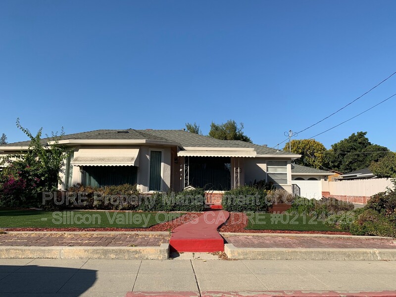 Mountain View House: 444 Tyrella Avenue