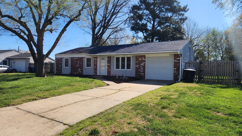 Virginia Beach House: 924 Carriage Hill Road