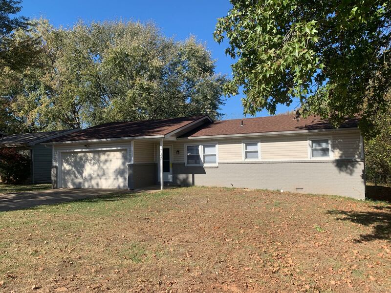 Springfield House: 731 W Greenwood