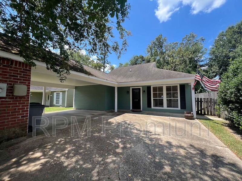 Baton Rouge House: 522 Fawn Lake Dr.