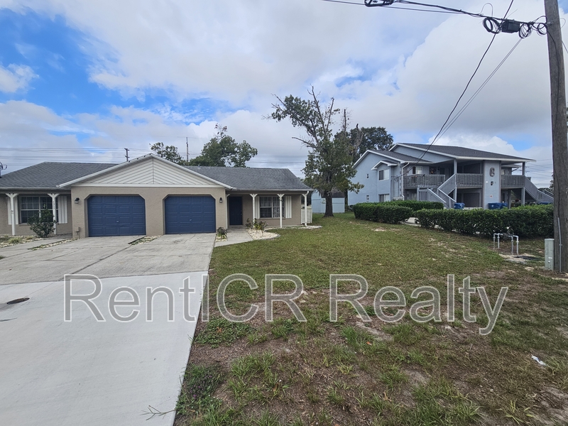 Spring Hill House: 4371 Azora Road