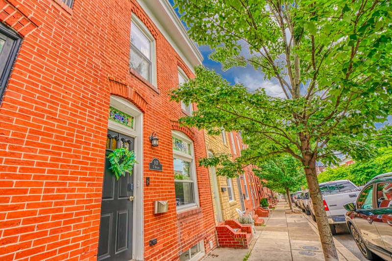 Baltimore Townhome: 907 S Bouldin St