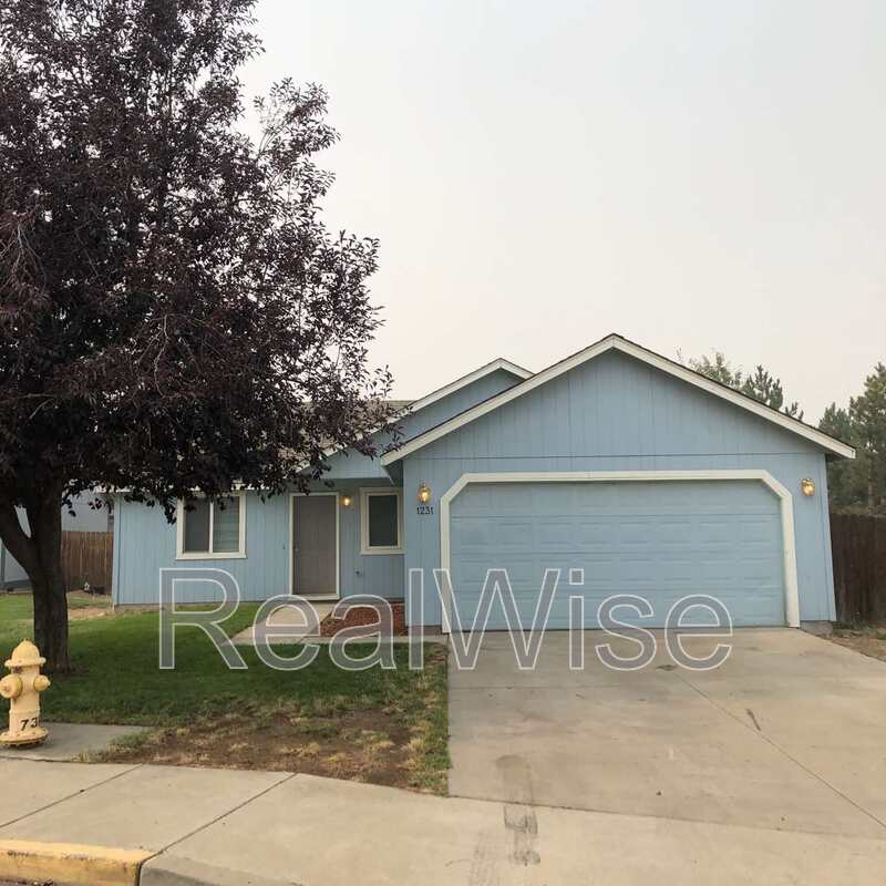 Redmond House: 1231 SW 33rd St