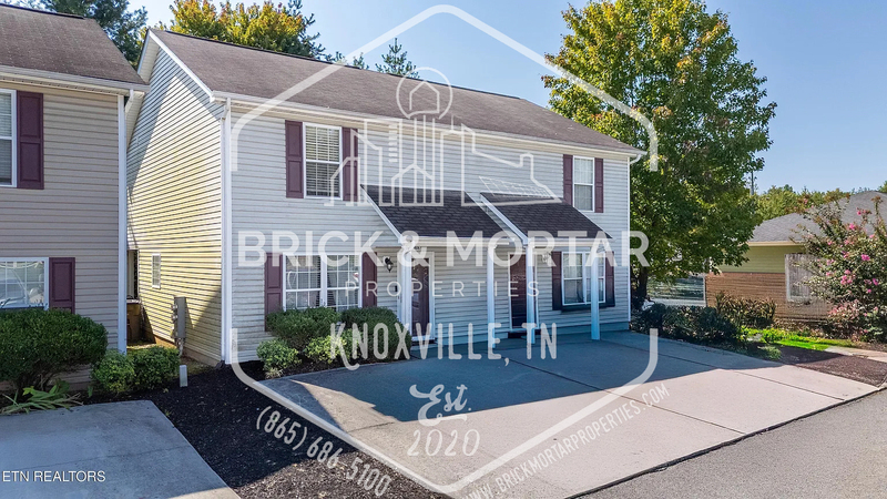 Knoxville House: 908 Micro Way