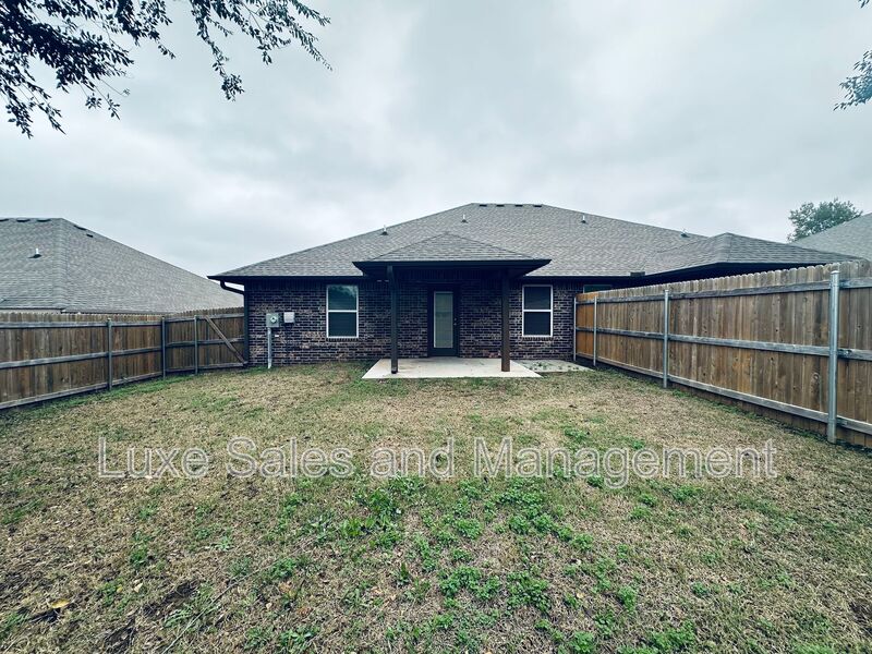 El Reno House: 1316 E Cavanaugh St