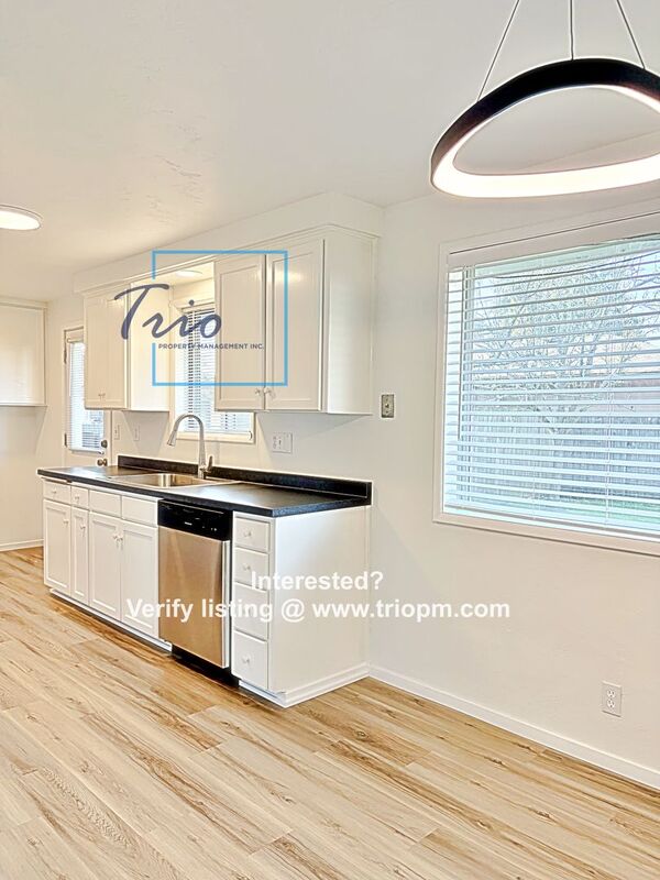 Eugene Condo: 2620 Norkenzie Road