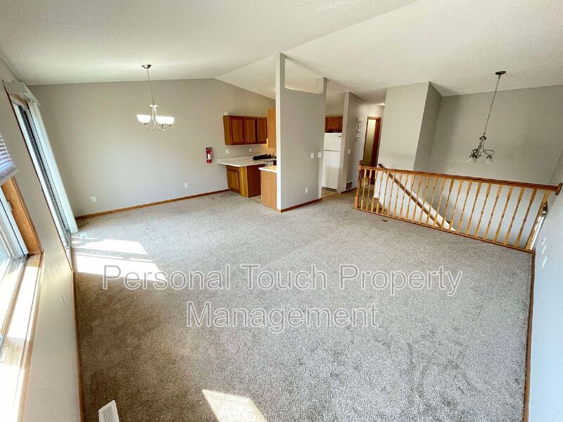 Fargo Townhome: 2510 Amber Valley Ct S