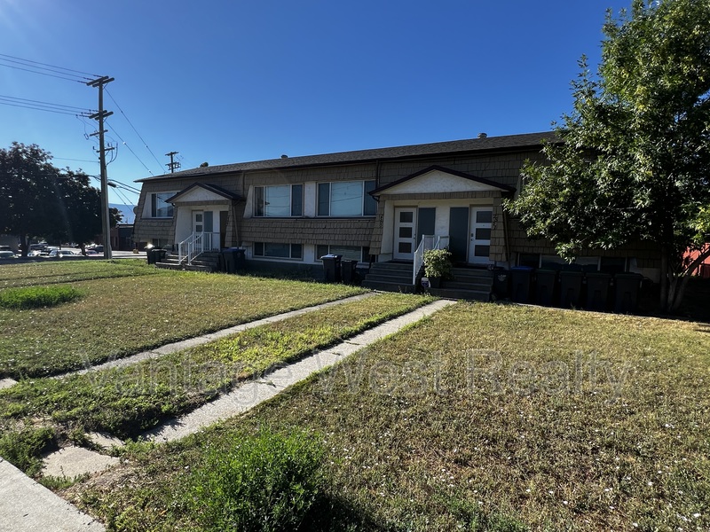 West Kelowna House: 2509 Delray Road