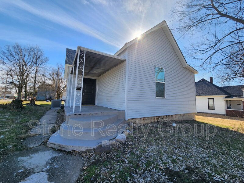 Terre Haute House: 2445 Liberty Avenue