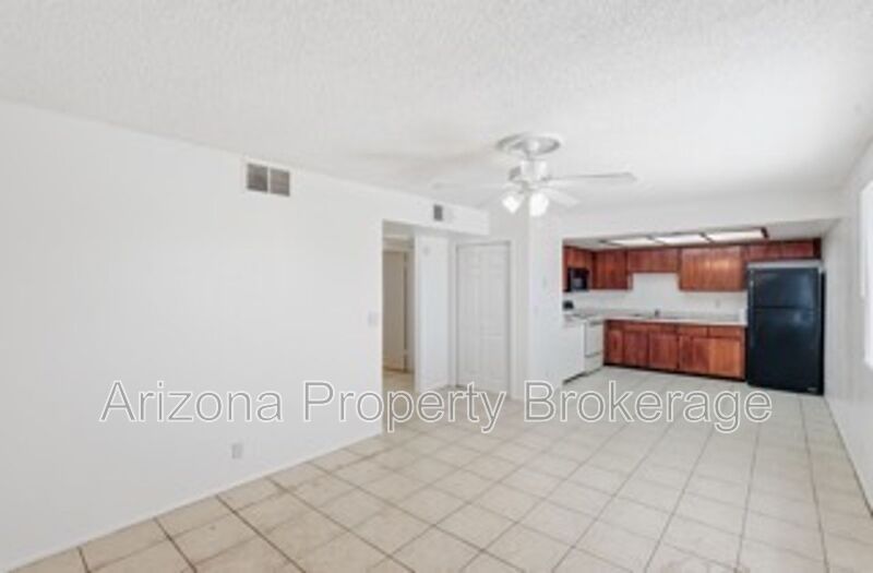 Phoenix Condo: 21632 N 23rd Ave