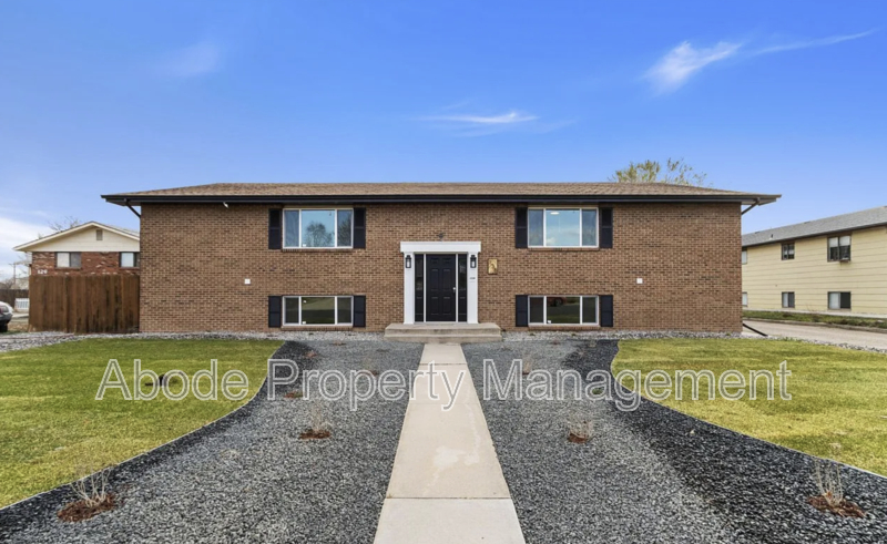 Loveland House: 138 Glenda Drive