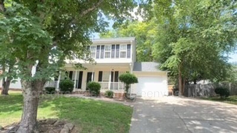 Greer House: 104 Riverside Chase Circle