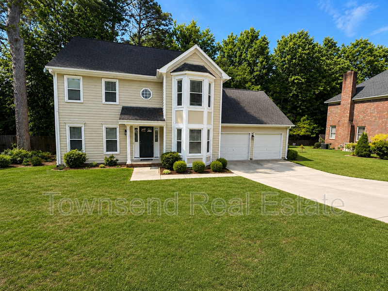 Fayetteville House: 2937 Delaware Dr.