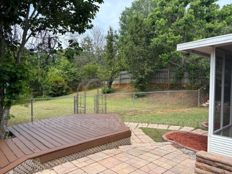 Columbus House: 1018 Sugar Mill Dr