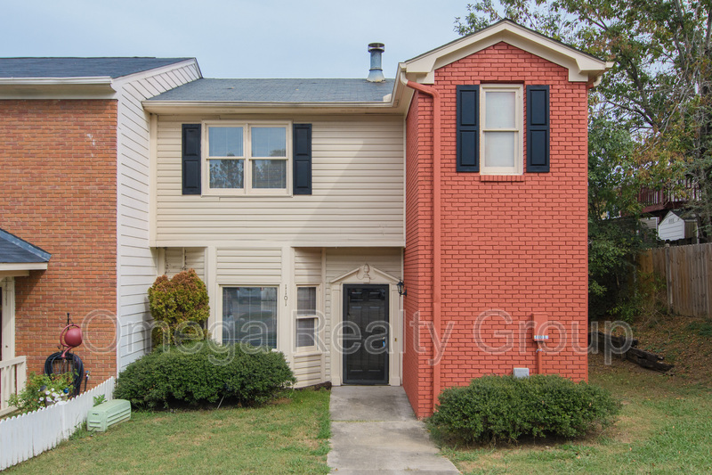 Helena House: 1101 Hillsboro Ln