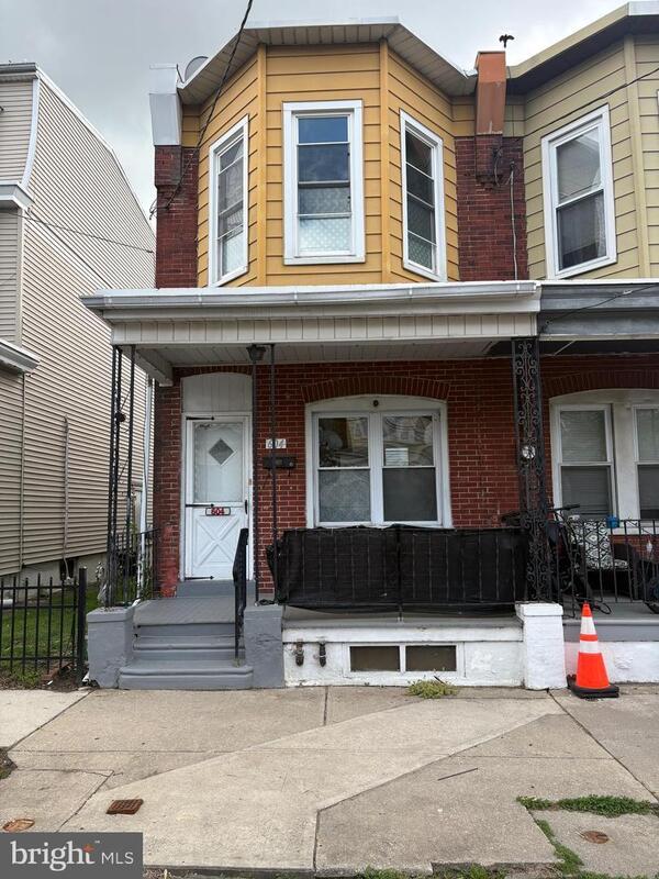 Gloucester City House: 604 Hunter Street