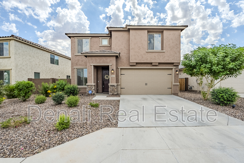 San Tan Valley House: 1621 W. Flintlock Drive