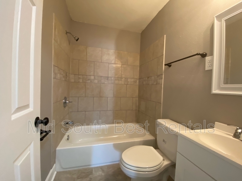 Request a Viewing for 1348 Chadwick Cir (Castalia Heights) Tenant Turner