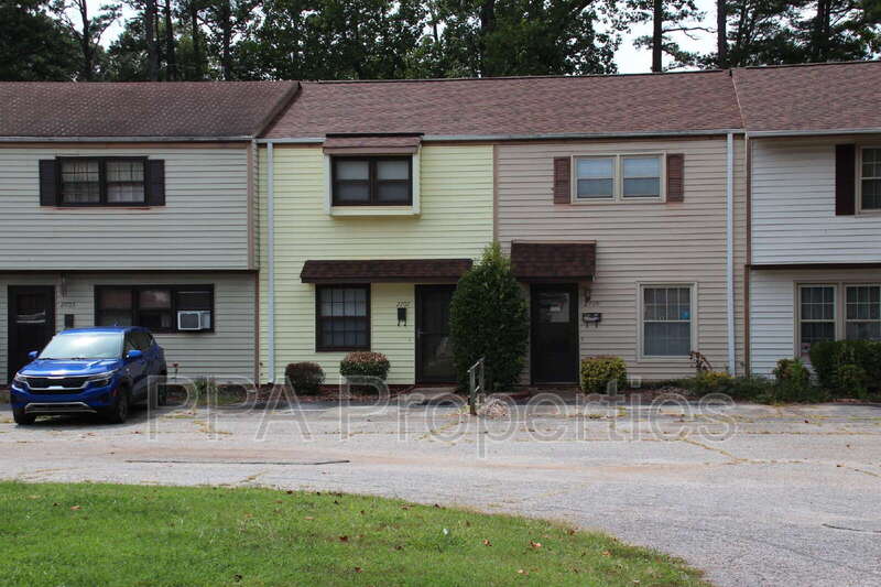 Winston Salem Townhome: 2707 Reynolds Park Rd