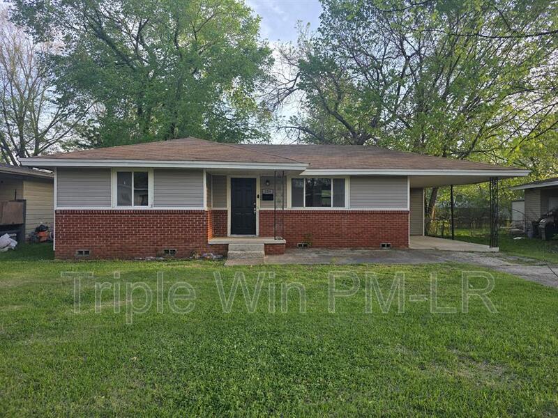 North Little Rock House: 109 Farmere Circle