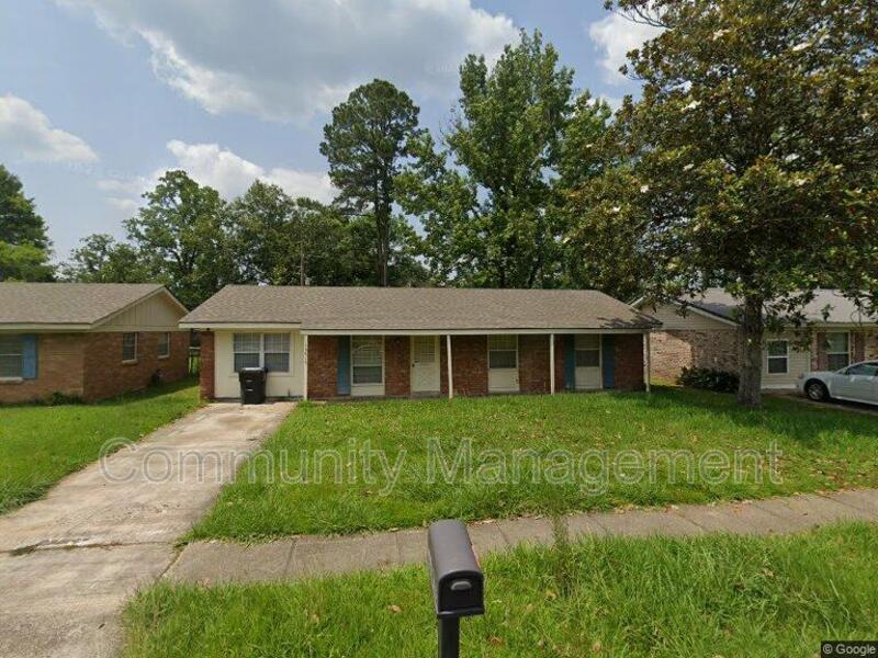 Baton Rouge House: 16813 Vermillion Dr