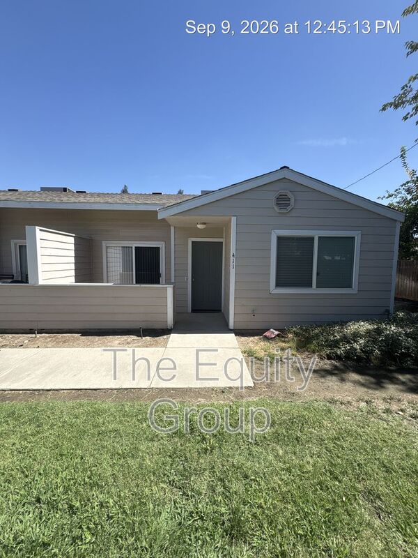 Visalia House: 411 North Park Street
