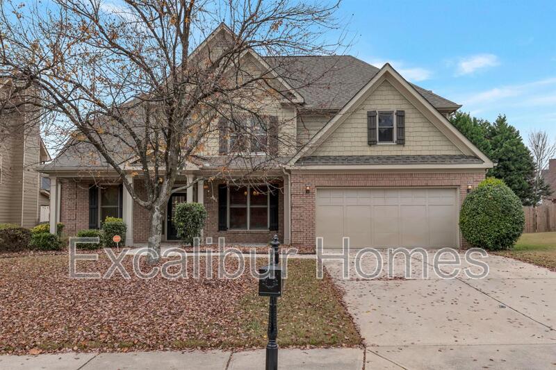 Loganville House: 332 Baymist Drive