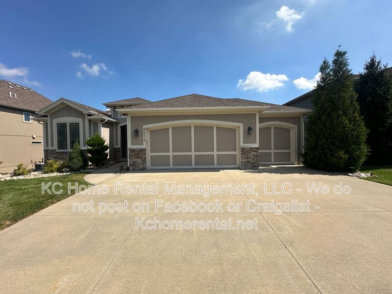 Riverside House: 4513 NW. Sienna Rdg.