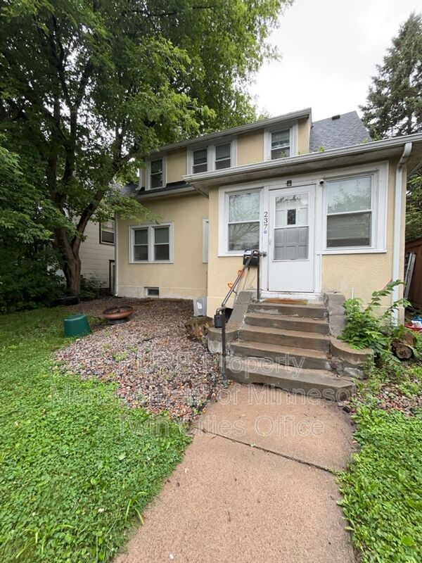 Minneapolis Condo: 237 Cedar Lake Rd N