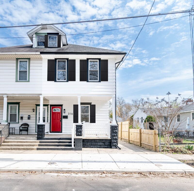 Palmyra House: 316 W 4th St